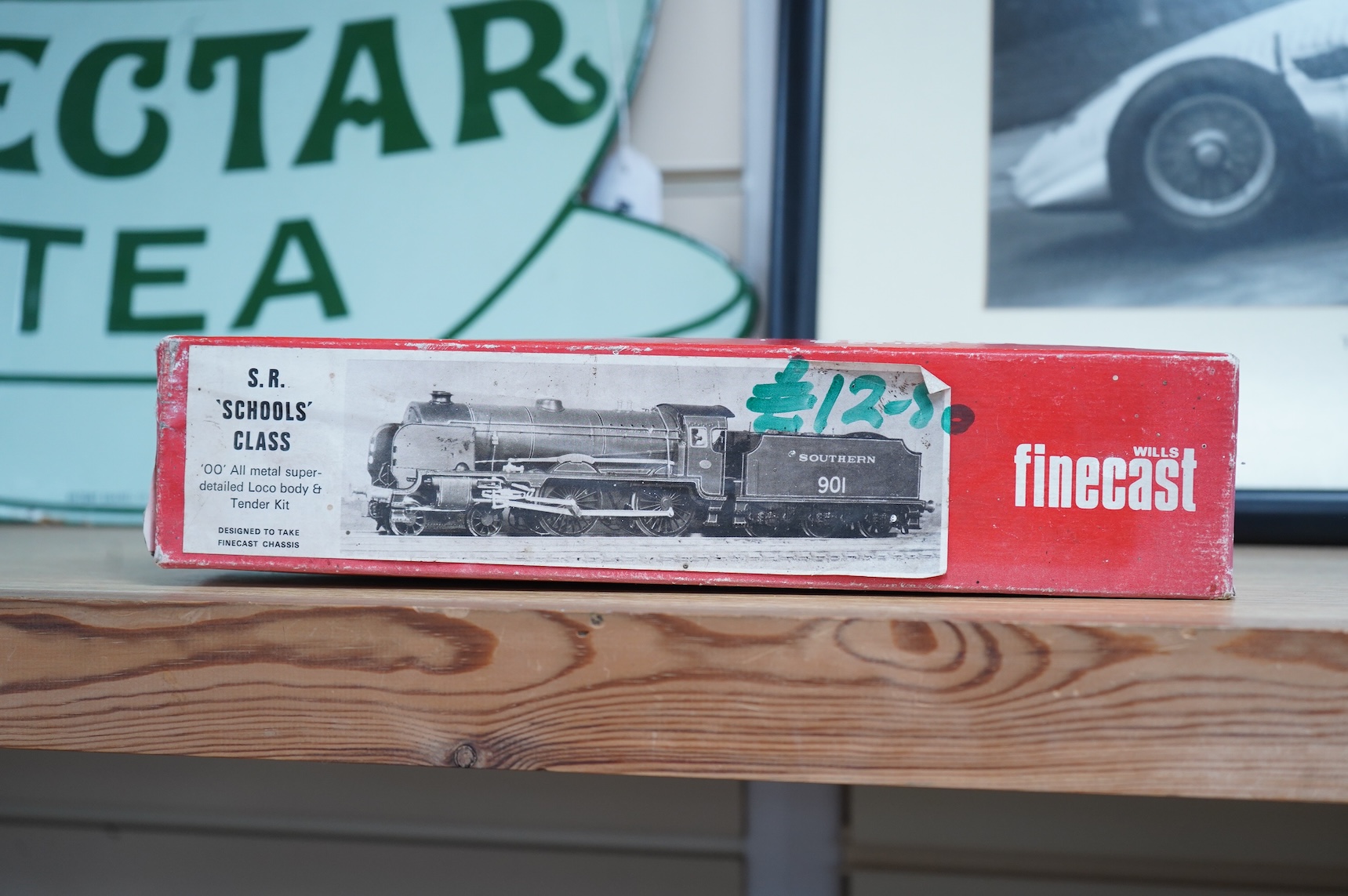 Four scratch/kit built EM gauge brass and white metal Southern Railway Class Q1 0-6-0 locomotives, all in various states of construction